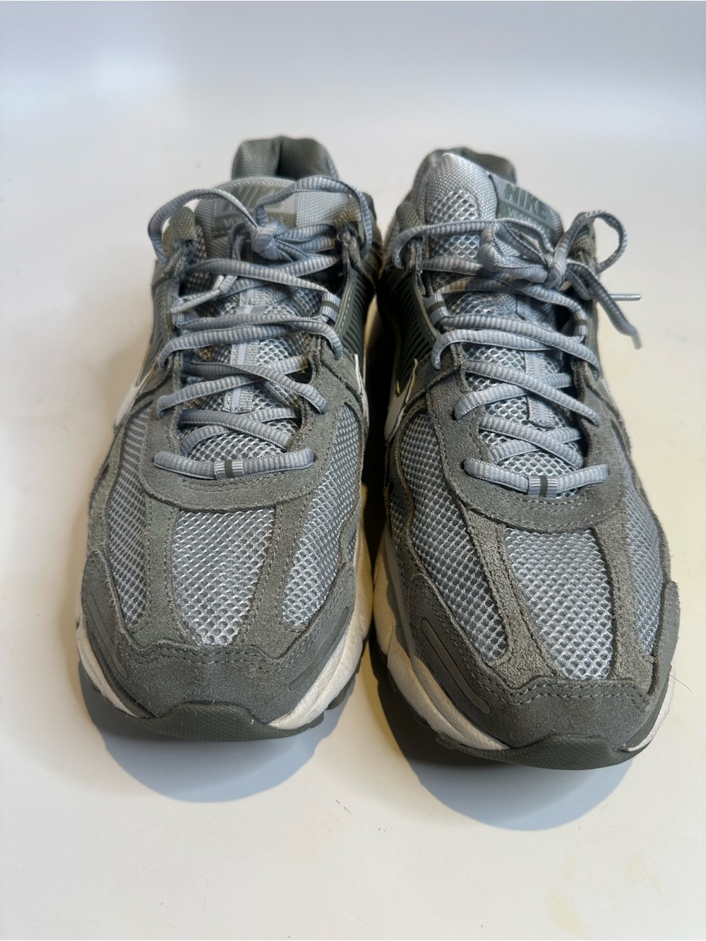 Nike Silver/Gray Mesh Running Sneakers